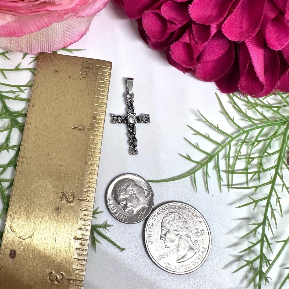 NEW⚜️Cross Silver Pendant Charm - Picture 5 of 5